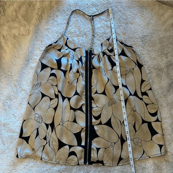 Floral Zip Front Floral Blouse Tank - Picture 5 of 9